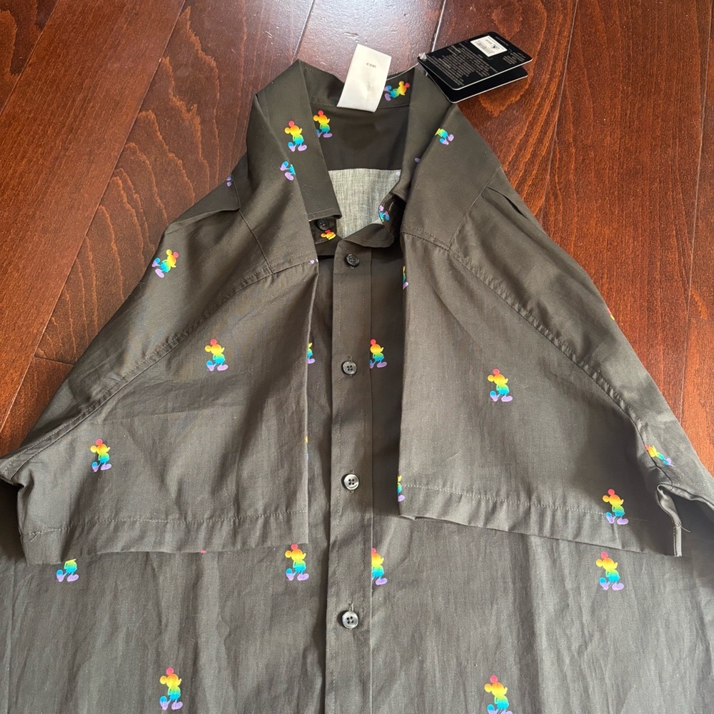 Disney Pride Collection, short sleeve, button up shirt, new with tag, Size XL - Picture 6 of 11